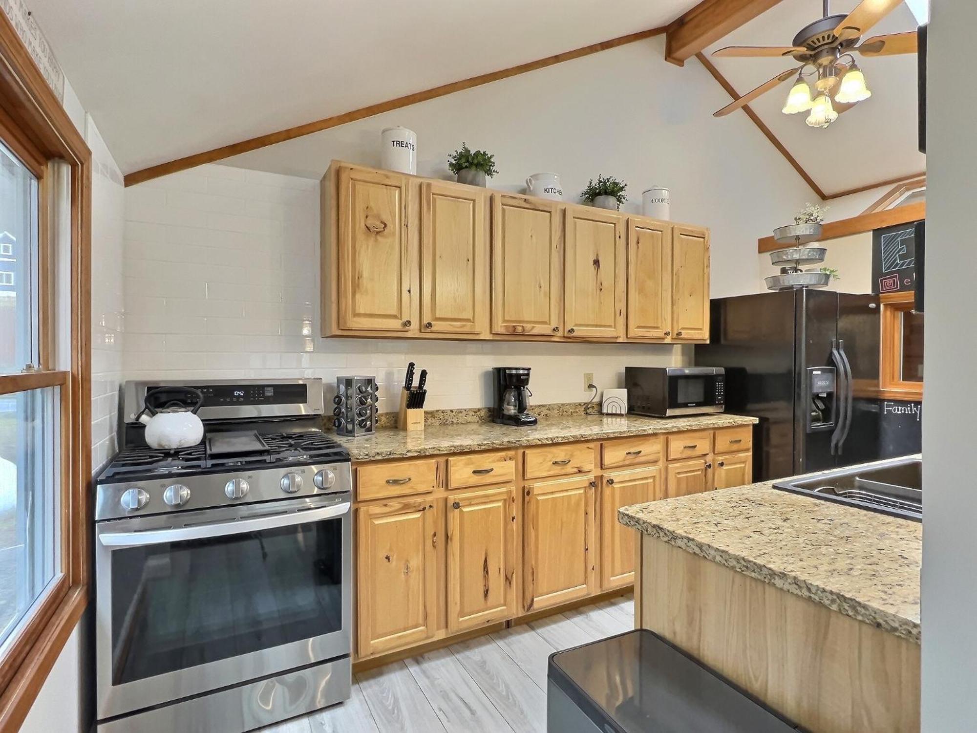 Maples Retreat - 2 Acres - Fireplace Ferienhaus *